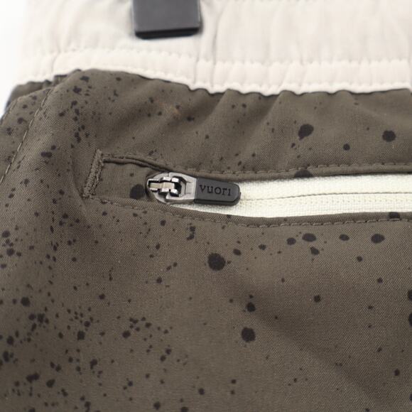 Vuori Women's Clementine Olive Green/Tan 2" Inseam Sz L - Picture 3 of 6